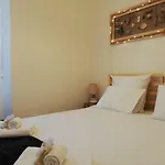 The Hilltop Nest ליסבון