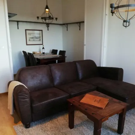 The Hilltop Nest Apartment *