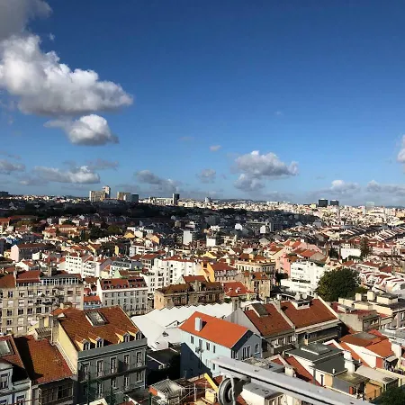The Hilltop Nest Apartament