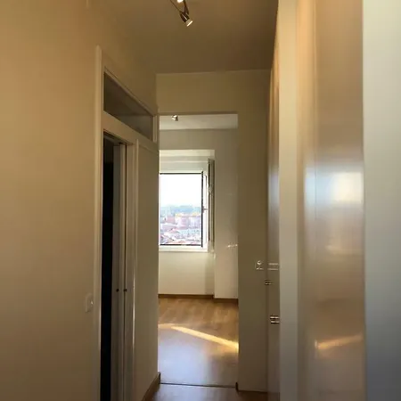 The Hilltop Nest * ליסבון